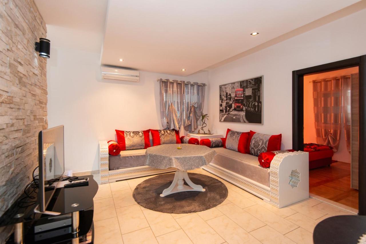 Sea star Apartment Tivat Exterior foto