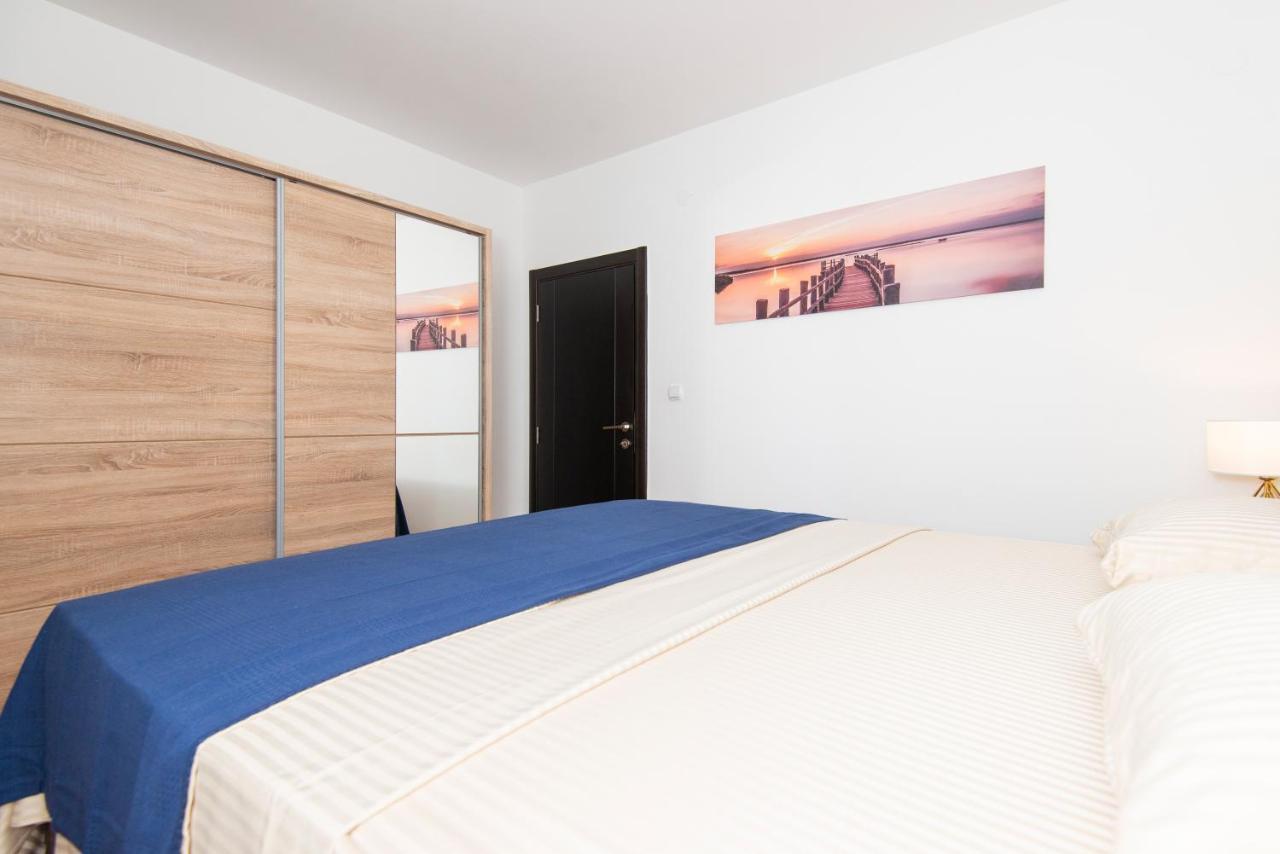Sea star Apartment Tivat Exterior foto
