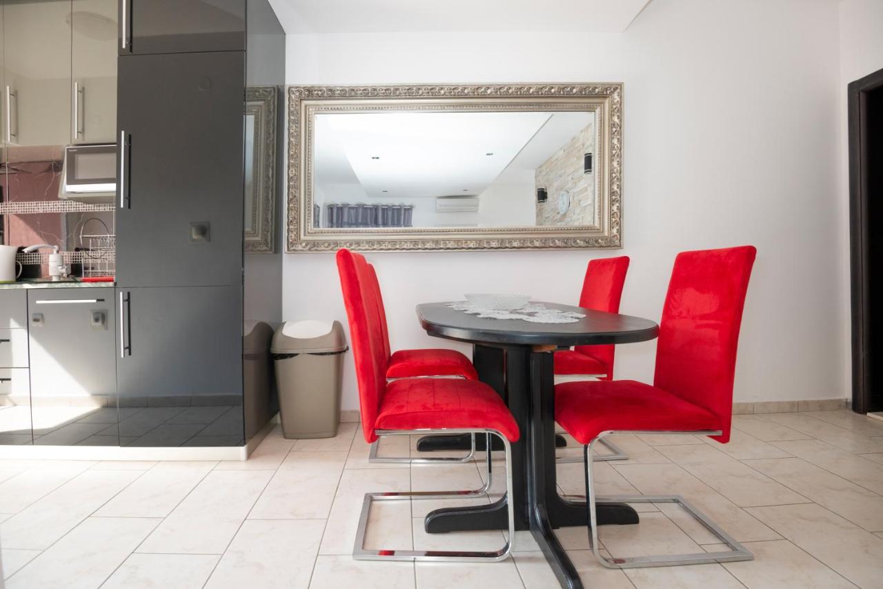 Sea star Apartment Tivat Exterior foto