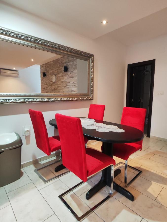 Sea star Apartment Tivat Exterior foto